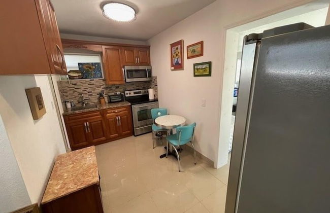 Rim Canal 'yellow House' With Canal Views & Boat Dock 1 Bedroom Cottage by RedAwning - Foto 9