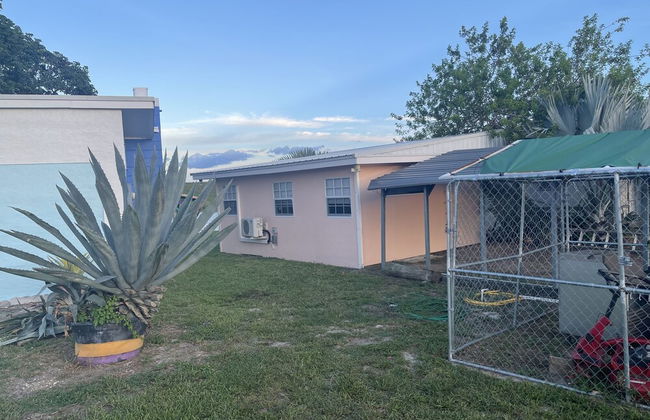 Rim Canal 'yellow House' With Canal Views & Boat Dock 1 Bedroom Cottage by RedAwning - Foto 18