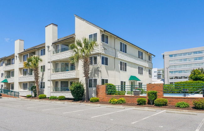 Shore to Please Condo With Pool Views of Beach - Foto 54