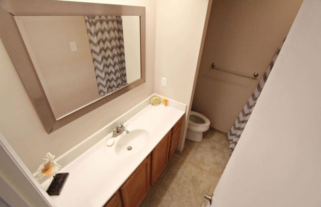 Shore to Please Condo With Pool Views of Beach - Foto 16