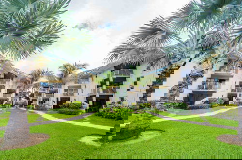 Photo 2 - Enjoy Sunsets at Fully Equipped Condo at the Beach