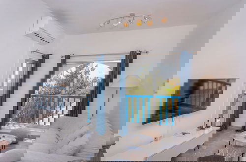 Foto 23 - White Arches Sea View Apt No 2
