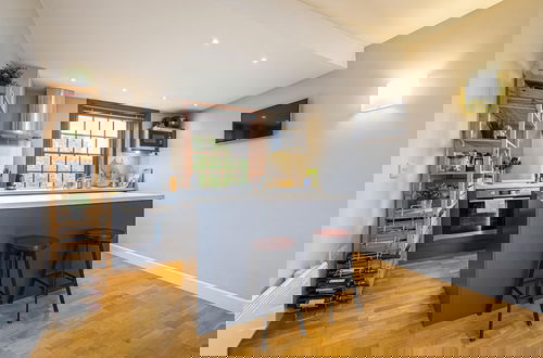 Foto 19 - Peaceful Putney Apartment by Underthedoormat