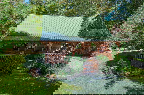 Photo 19 - Creek Heaven - 2 Bedrooms, 2 Baths, Sleeps 6 Cabin by RedAwning