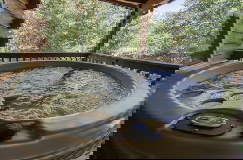 Photo 9 - Creek Heaven - 2 Bedrooms, 2 Baths, Sleeps 6 Cabin by RedAwning