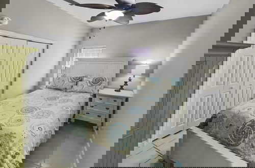 Foto 8 - Paradise By The Pier 2 Bedroom Home by RedAwning