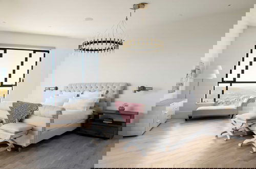 Foto 22 - Belleza by Avantstay Hilltop Mansion w/ Pool, Panoramic Views & Ultra Modern Interior