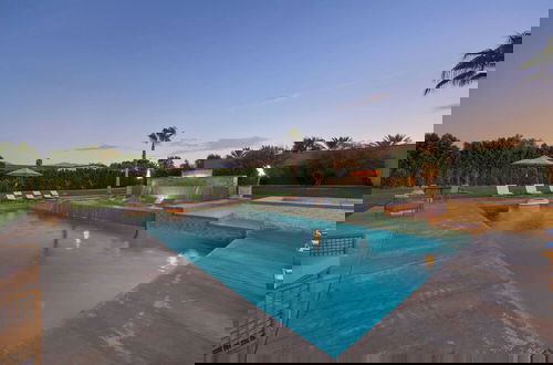 Foto 34 - Starlight Estate by Avantstay 20 People! Architectual Mansion w/ Pool, Tennis Court, Game Room