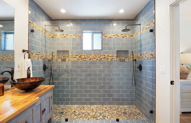 Sleeps 20! Architectural Mansion w/ Pool, Indoor Tennis Court, Game Room Starlight Estate by Avantstay - Foto 41