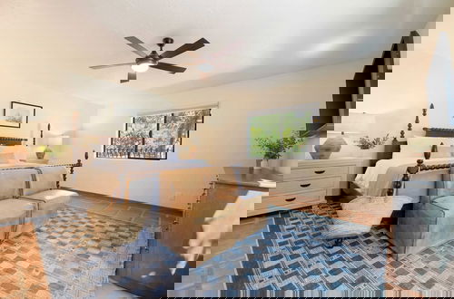 Foto 18 - Starlight Estate by Avantstay 20 People! Architectual Mansion w/ Pool, Tennis Court, Game Room