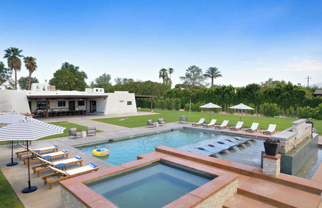 Sleeps 20! Architectural Mansion w/ Pool, Indoor Tennis Court, Game Room Starlight Estate by Avantstay - Foto 42
