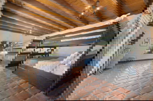 Foto 20 - Starlight Estate by Avantstay 20 People! Architectual Mansion w/ Pool, Tennis Court, Game Room