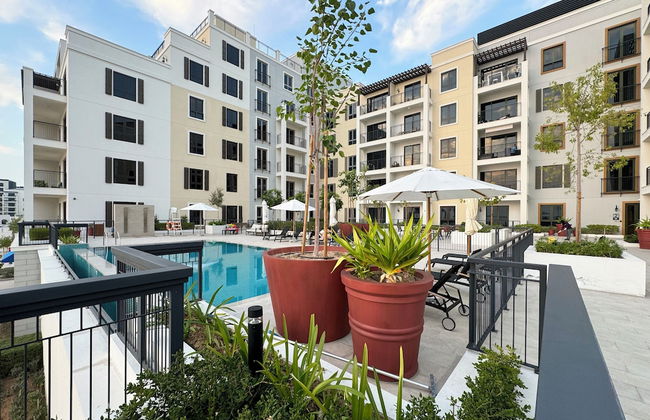 Quiet Place 1BR La Rive 2 Jumeirah - Photo 12