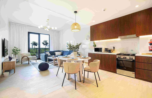 Quiet Place 1BR La Rive 2 Jumeirah - Photo 6