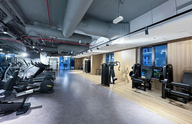 Quiet Place 1BR La Rive 2 Jumeirah - Photo 13