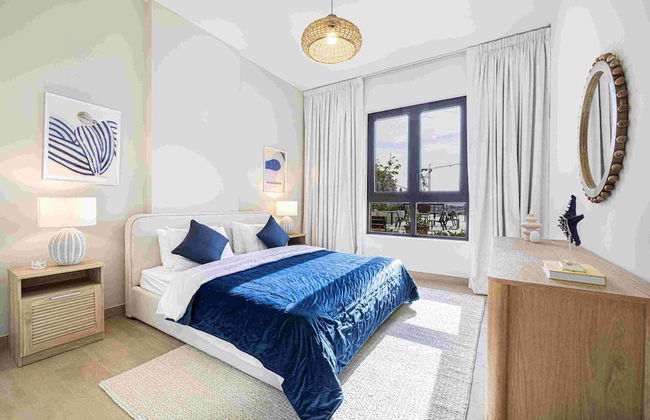 Quiet Place 1BR La Rive 2 Jumeirah - Photo 1