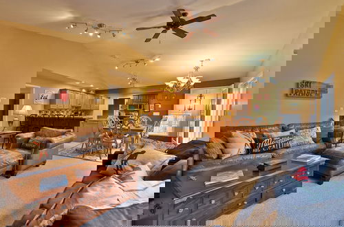 Foto 13 - The Tanglewood Lodge: Amazing Ski Home For Groups. Hot Tub. Close To Killington Resort! 4 Bedroom Home