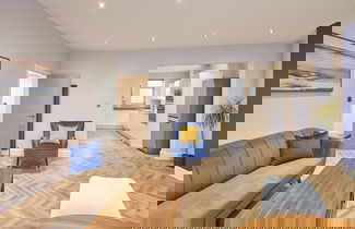 Photo 1 - Host Stay Bellevue Apartment 2