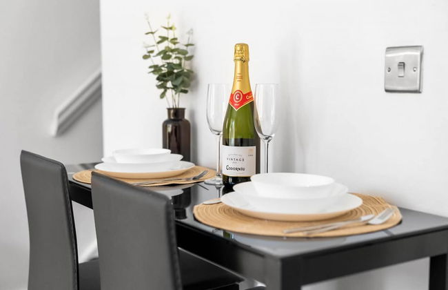 Cute Modern Mews Home in Oldbury - Foto 6
