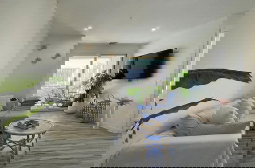 Photo 18 - NEW The Cove 210 in Palm Beach