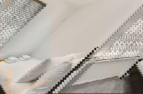 Photo 1 - A One-bedroom Apartment Situated In Central London