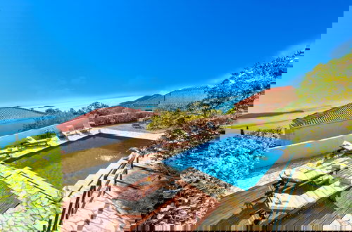 Foto 15 - Villa Platanus With Private Pool & Sea View