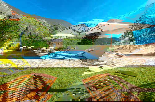 Foto 14 - Villa Platanus With Private Pool & Sea View