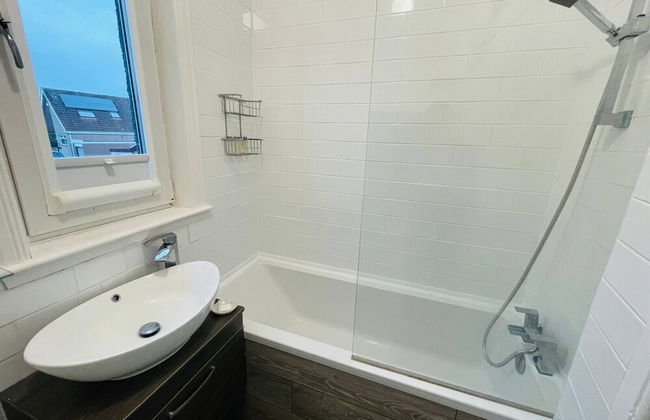 1 Bedroom Pet Friendly Apt Wd Free Wifi, Parking, Netflix & Pool Table. Sleeps 3 - Photo 11
