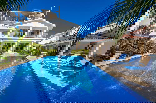 Foto 48 - Beachfront 7BR Villa With Pool Maid Los Corales