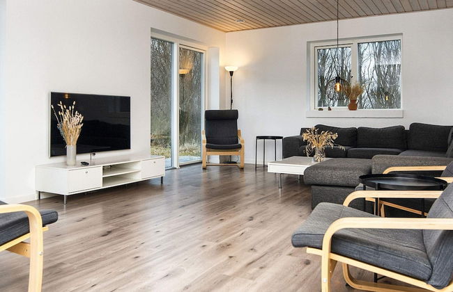 16 Person Holiday Home in Glesborg - Foto 14