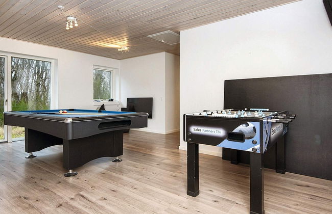 16 Person Holiday Home in Glesborg - Foto 27