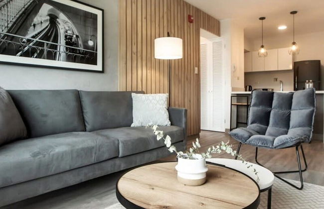 w Modern 1BR With Balcony in San Isidro - Photo 1