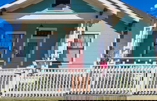 Photo 1 - Vibrant Bungalow 2 Minutes to the Beach