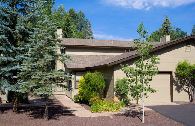 Quality Hill Resort - Photo 1