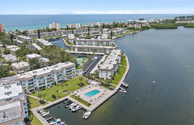 Serenity On Sutton 2 Bedroom Townhouse by RedAwning - Foto 47