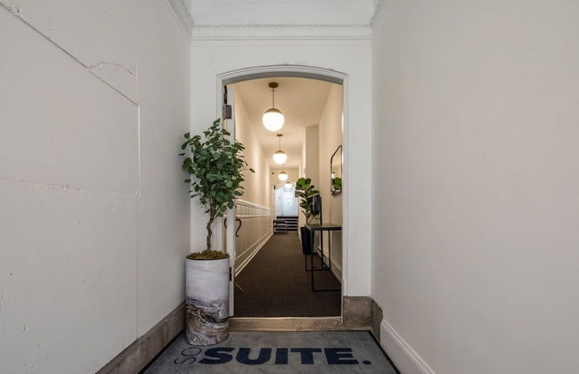 Sosuite Penthouse 1BR Apt w Arch Windows W D - Foto 21