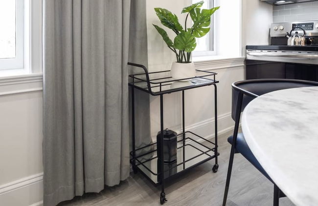 Sosuite Penthouse 1BR Apt w Arch Windows W D - Foto 13