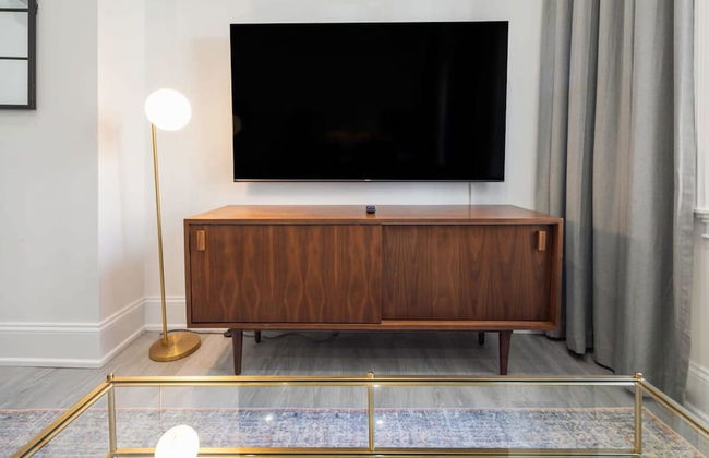 Sosuite Penthouse 1BR Apt w Arch Windows W D - Foto 5