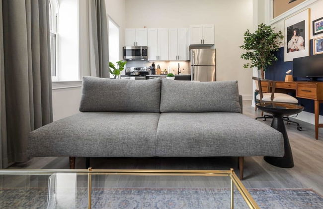 Sosuite Penthouse 1BR Apt w Arch Windows W D - Foto 10