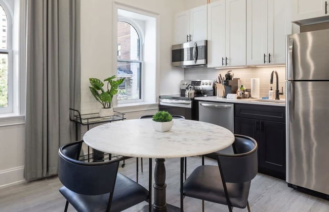 Sosuite Penthouse 1BR Apt w Arch Windows W D - Foto 6