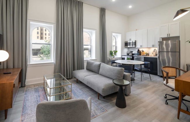 Sosuite Penthouse 1BR Apt w Arch Windows W D - Foto 9