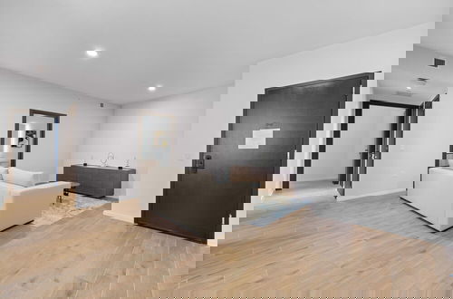 Photo 17 - Lux Condo with Stunning Miami Views
