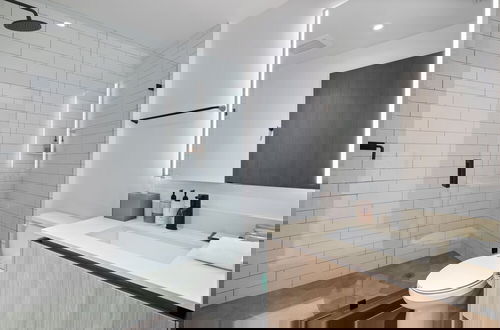 Photo 32 - Lux Condo with Stunning Miami Views