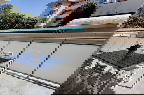 Foto 20 - Modern Flat With Swimming Pool by the Beach