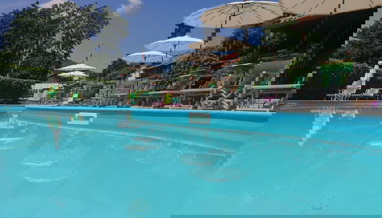 Foto 1 - La Lanterna Swimming Pool Retreat