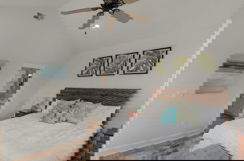 Foto 10 - Private Pool - Hot Tub - Golf Cart - Carriage House, Beach Access - Sleeps 20