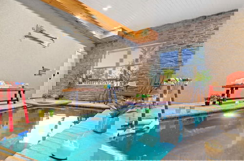 Foto 36 - Serene Mountain Retreat by Ghosal Luxury Lodging