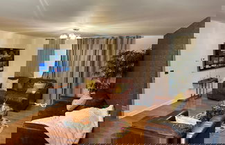 Foto 1 - Tony's Court, Beautifully Furnished 2bedrooms Flat