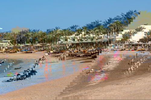 Photo 66 - Hostgool Beach Chalets Mirage Bay Resort & aqua park