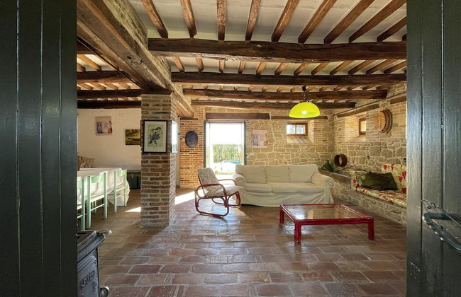 Villa in Amandola With Pool and Garden - Photo 17